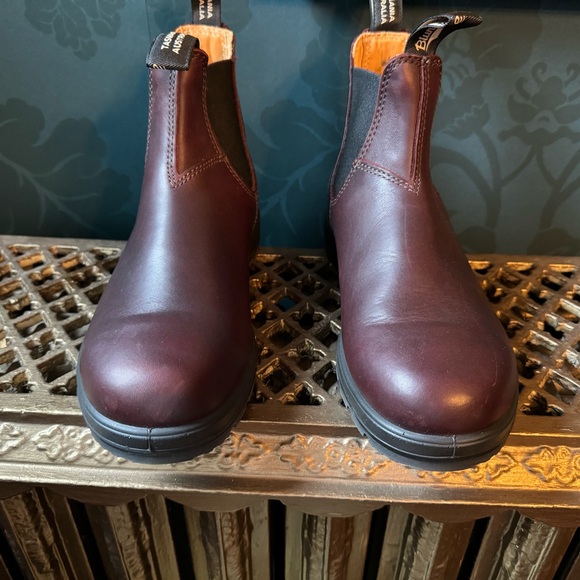 Women’s 6 1/2 UK = 9 1/2 US Blundstone Chelsea Boot - Stout Brown - Picture 5 of 6